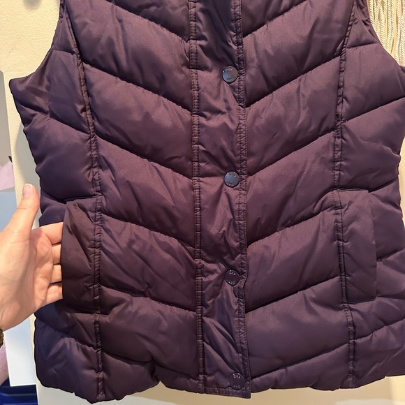 GAP Puffer Vest - Picture 3 of 8